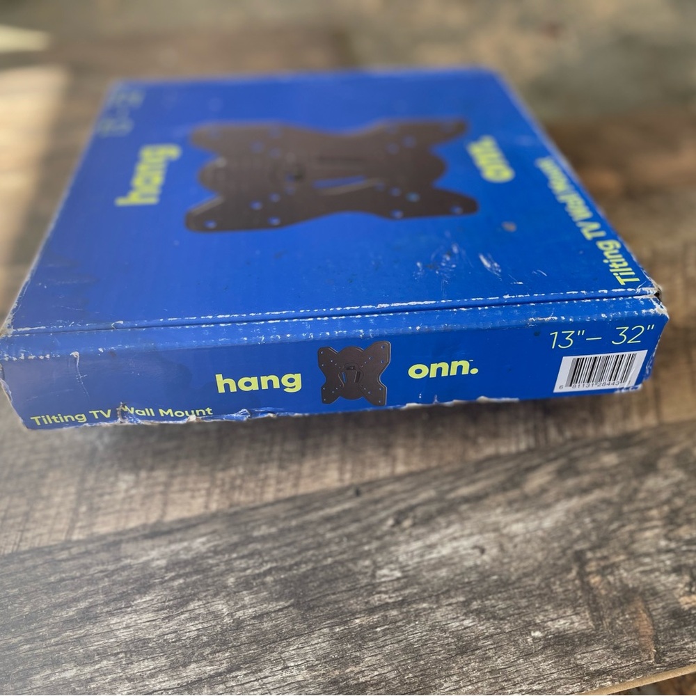 Hang Onn Black TV Wall Mount